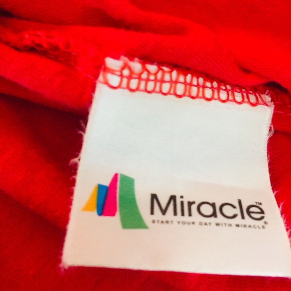 Wonder Woman Red Tee Size M - Picture 6 of 7